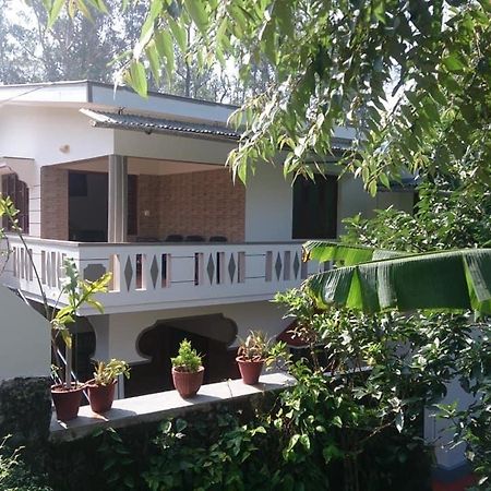 מדיקרי Dhruva Homestay מראה חיצוני תמונה