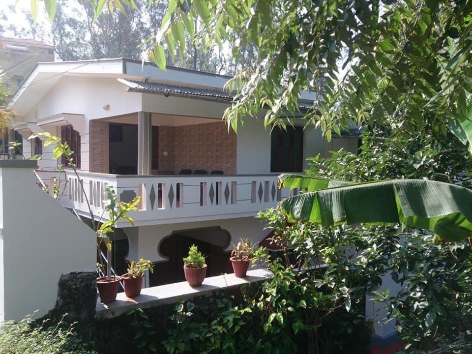 מדיקרי Dhruva Homestay מראה חיצוני תמונה